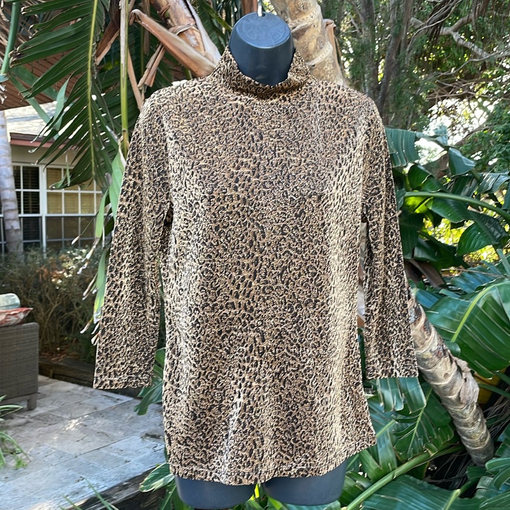 Leopard print turtleneck top with Lurex gold sparkle